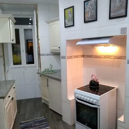 Apartment Mouraria Near St. George's Castle *
